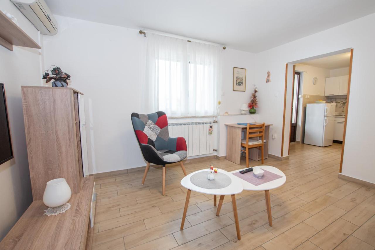Apartman Vito Лабин Экстерьер фото