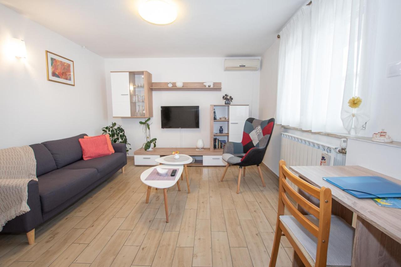 Apartman Vito Лабин Экстерьер фото