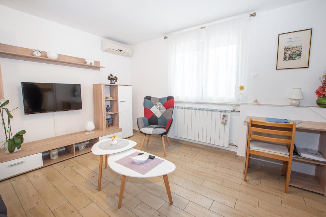 Apartman Vito Лабин Экстерьер фото
